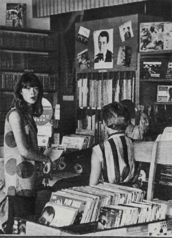 isabelcostasixties:Françoise at a record store in October 1963