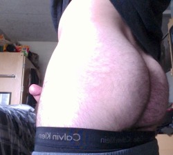 fortheloveofhairy:  ;) wow, that’s a fine fuzzy ass  Thanks for the submission!