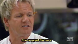 fancycannibal:  i was watching hell’s kitchen and someone dropped a fish and then this happened 
