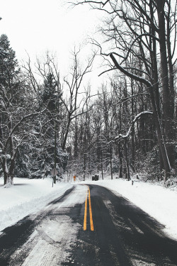 envyavenue:  Winter Road | Photographer  I&rsquo;d love driving down this road with my man.