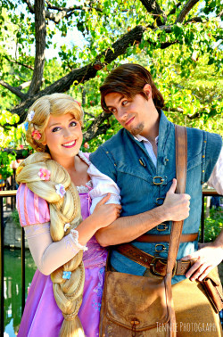 themagickingdom:  Rapunzel and Flynn (by Jennie Park Photography)