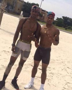-brownman-:  charlibal:  Early Morning Beach Workout Left or Right ???  Right 😘😘