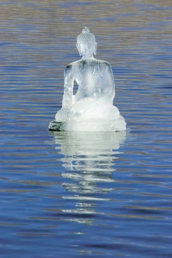 ylid:  Gade, Ice Buddha Sculpture I, 2006
