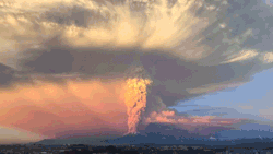 mqltv:  ALERTA: Volcán Calbuco entró en erupción, todos los detalles aquí
