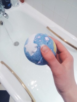 shakspeare:  i just took a bath in a starry night 💫