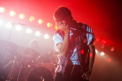theroomisonfiree:  turnerandcasablancas:  the strokes @ the cosmopolitan yesterday (x)  WHY
