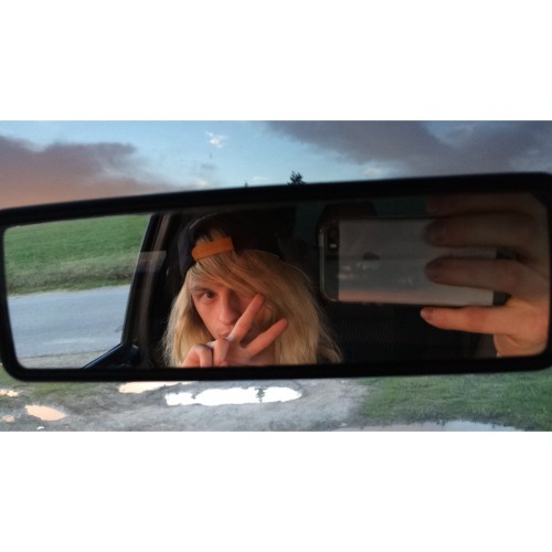 Selfie in the car  porn pictures