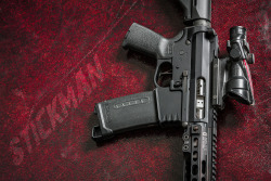 stickgunner:  Another shot of the new CMT Tactical ambi lower.  Getting in on the ride we also have Trijicon, Inc., Magpul Industries Corp., MagPod, Geissele Automatics, LLC rail, and CMC Triggers Corp..
