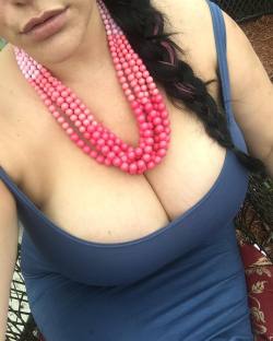 Is this too much #cleveage for Sunday bbq? #sundayfunday #bluedress #latina #bbw #brunette #angelinacastro #angelinacastrolive by laangelinacastro