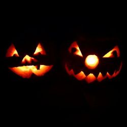 Happy Halloween!!! #spooky #pumpkin #jackolantern #Samhain #Halloween #folkart #evilclown #evilmuppet #pumpkincarving #pumpkins #trickortreat