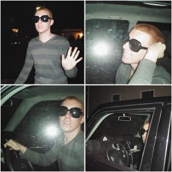 jaanfe:  tkyle:  #TBT to when I made my little sister take “paparazzi” pictures of me for my TMZ themed Myspace in 2007.  Amazing