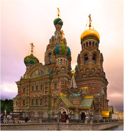 i-traveltheworld:  The Church of the Savior on Spilled Blood - Saint Petersburg, Russia🗺️💞