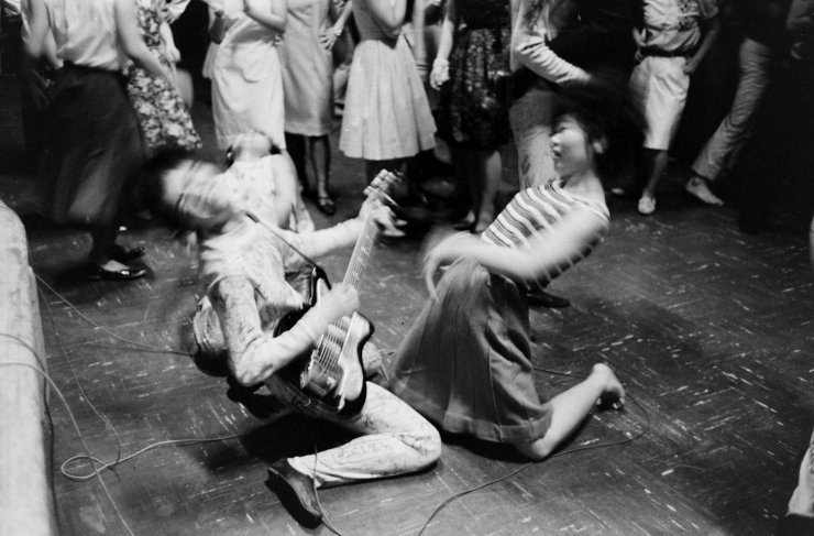  A fan (right) and a “Tokyo Beatle,” 1964 TEENAGE WASTELAND: JAPANESE YOUTH IN