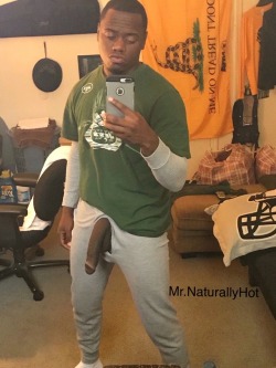 mrnaturallyhot:  Long Johns, Long Dick, Long time Jets fan, tired from a Long ass day, and now time to take a Long ass nap. Lol!