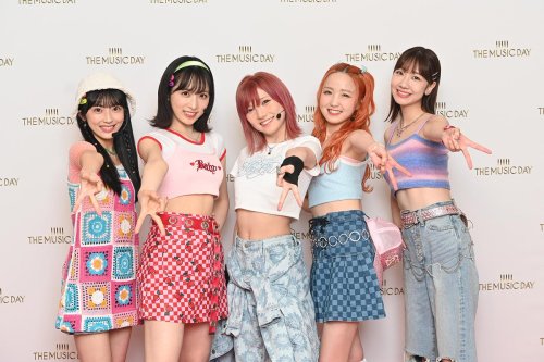 techiparco:AKB48′s Y2K Fashion for today’s The Music Day