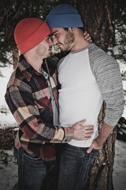 miraculousmen:  someone-almost-famous:  niqbailey:  sorrygirlsisuckcock:  mitchdoeslife:    I want *-*  jesus christ  why are the people that are paired kissing not paired together in the group photo…   Who cares?