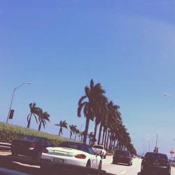 fierrrrrrce:  yosoyfyza:  To south beach! Jamming to @daddyyankee I hope we bump into him😠😩  http://fierrrrrrce.tumblr.com/ 