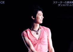  why yuzuru hanyu is a life ruiner: was this actually a thing??? aND HE TOOK OFF HIS SHIRT! (+ Meryl Davis is touching his butt) ♔ (pt.1/pt.2) 
