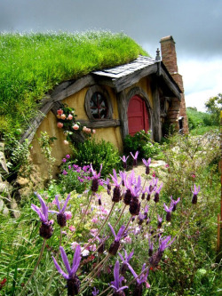 Odditiesoflife:  Ten Of The Best Storybook Cottage Homes Around The World These 10