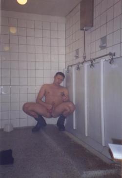 mens-bathrooms.tumblr.com post 57239646009