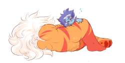 jasper must feel comfy to sleep on