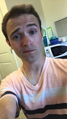 soulreaper881:  minityleroakley:  I feel so hot today. Also my shorts are this same salmon color so I’m feeling extra today!  You’re always hot. 