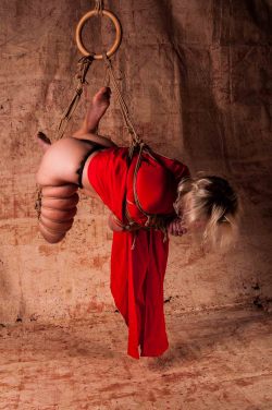 ambadealande:  08/11/2013 - A tie with a beautiful red under kimono… I loved how it got incorporated into the tie! &lt;3 The wax at the end… a candle suspended with rope swinging and spinning slightly… yum!Rope and Photos: 123avalonModel: dealande