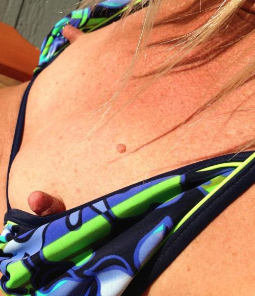 michellesplace:  Lets see what this does to the activity chart ;)  awesome nipples
