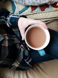 littleone-wallflower:My morning 👌☕️💕 This actually makes we want to get out of bed and make tea