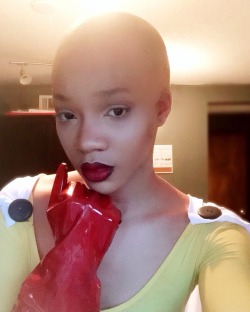 cosplayingwhileblack:  Character: Saitama  Series: One Punch Man  Cosplayer: https://www.facebook.com/OfficialAsheCosplay/ SUBMISSION 