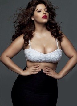 constantxposure:  I just can’t get enough of Denise Bidot.   Muse.