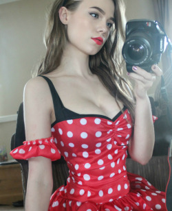 bushb4by:  cute mini mouse costume from Partylush Fancydressthey have sooooo many fancy dress choices check em out xx 