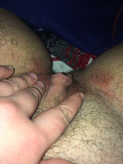 transexy:  i need someone to suck this for