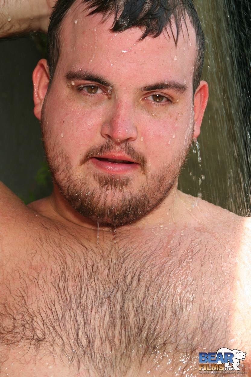 superbears:  LOVE TO RIM AND POUND HIS ASS, AND DRINK HIS CUM OFF THAT HOT DICK