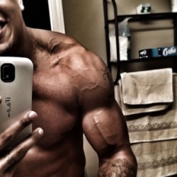 itrainlifestyle:  Hulk was unleashed after practicing my posing routine grabbed a shake jumped in the shower came out all types of vascular it must be the carb increase!! Jeez Hulk mode back in full effect!!! LET’S GET IT!!! #itrain #itrainlifestyle