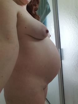 nerdynympho87:Getting bigger and bigger! Who wants some custom content?! Email me to discuss it! Nerdynympho87@gmail.com