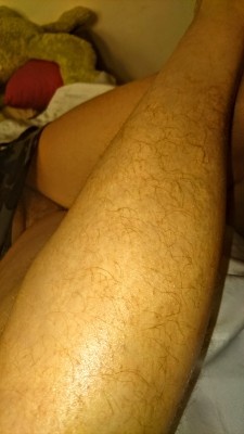 myhairywife:Sexy real hairy legs 