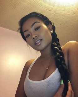 selfieasiangirl: Selfie Asian girl nice tits.More