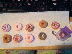 Making sweet charms for my Decora Pinkie Pie costume :3