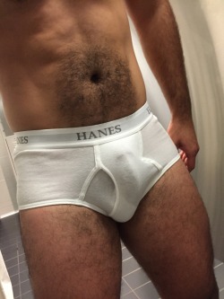 New Hanes tighty whities with a thick waistband. Very comfortable.