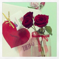 Thanks for the #valentines #gifts my niggas #ily @cynthiasdfghjkl @locgnativ  @taxinilla @marisa_nini @julsnguyen + you fags who don&rsquo;t have Instagram #roses