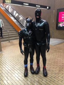 cyclespup:  Only a couple of cities in the world I would ever venture out in full rubber,  San Francisco being one.  On our way to Dore Alley, 2013. 
