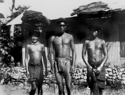 Igorots at a Bontoc Market, Luzon Island, Philippines, c1930. Via John Tewell.  