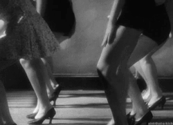  Chorus girls in Blonde Venus  (Josef von Sternberg, 1932) via the-dark-city 