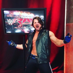 unstablexbalor:  wwe: @ajstylesp1 makes his debut on #Raw! #WWE 