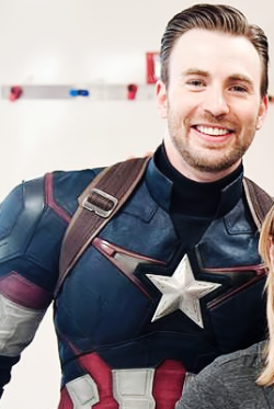 beardedchrisevans: Chris Evans wearing the Cap suit while visiting the Seattle Children’s Hospital 