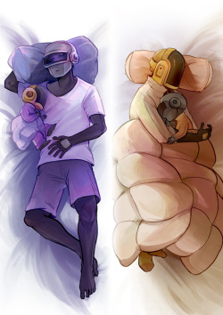 princess-teepteep:  I have found the only body pillow case I could ever want. THEY HAVE BABIES/PLUSHIES OF EACH OTHER. [x] 
