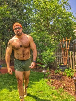over40notdead:  If I gotta do yard work, it ought to be half naked with a cigar.
