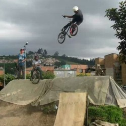santiagolopezpa:  #bike #bmx #dirt #jump
