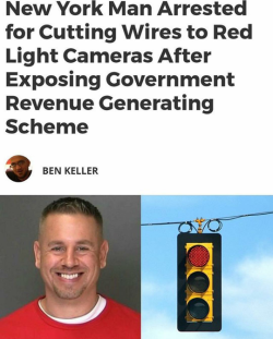 skystonedclouds:  abyssalthaumaturge:  critical-perspective:  cointelpro-plant: Man found the stoplight cameras were activated during yellow lights and decided to cut the wires of it. Florida Man: Chaotic evil.New York Man: Chaotic good.  Holy shit. Nah